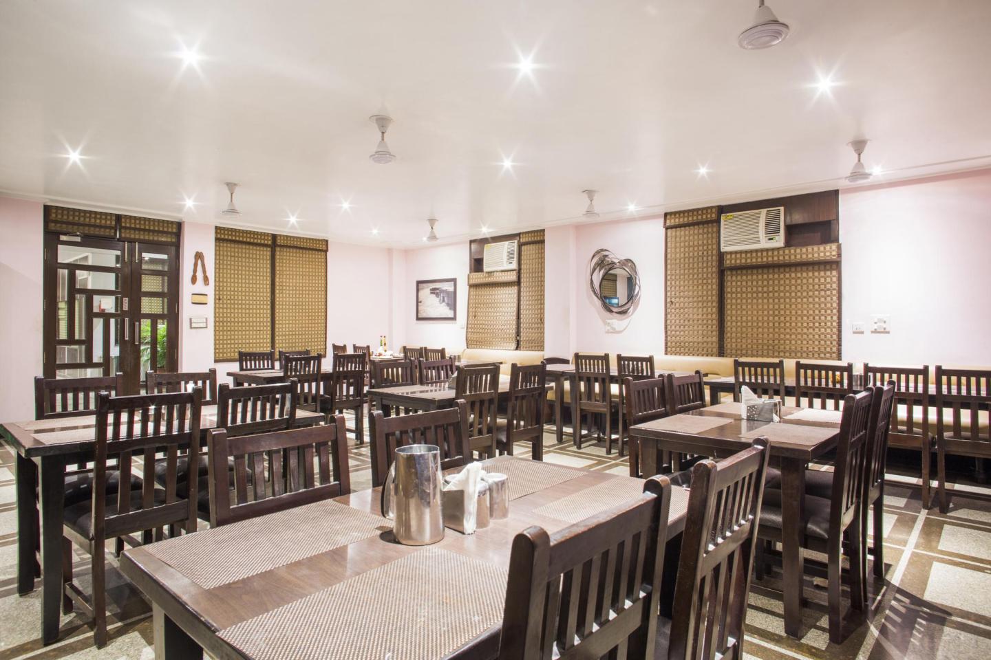 The Urmi Hotel Haridwar Restaurant